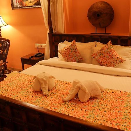 Surya Kiran Heritage Hotel Panadzsi Kültér fotó