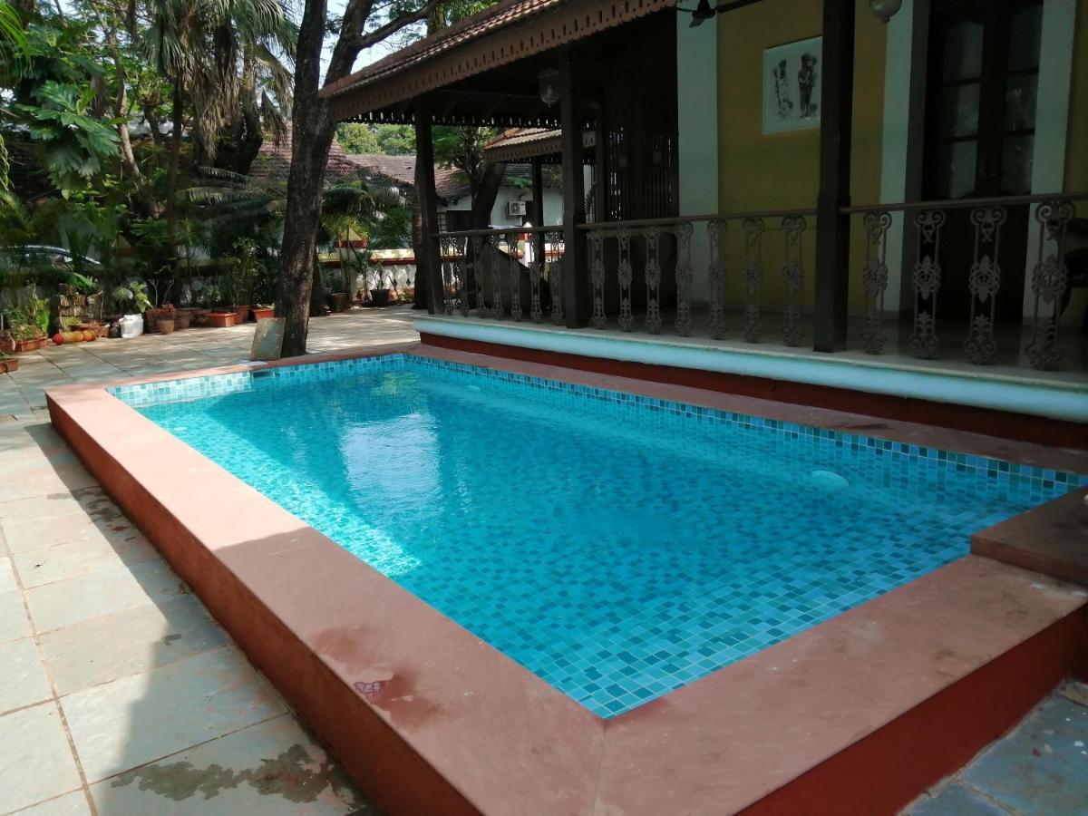 Surya Kiran Heritage Hotel Panadzsi Kültér fotó
