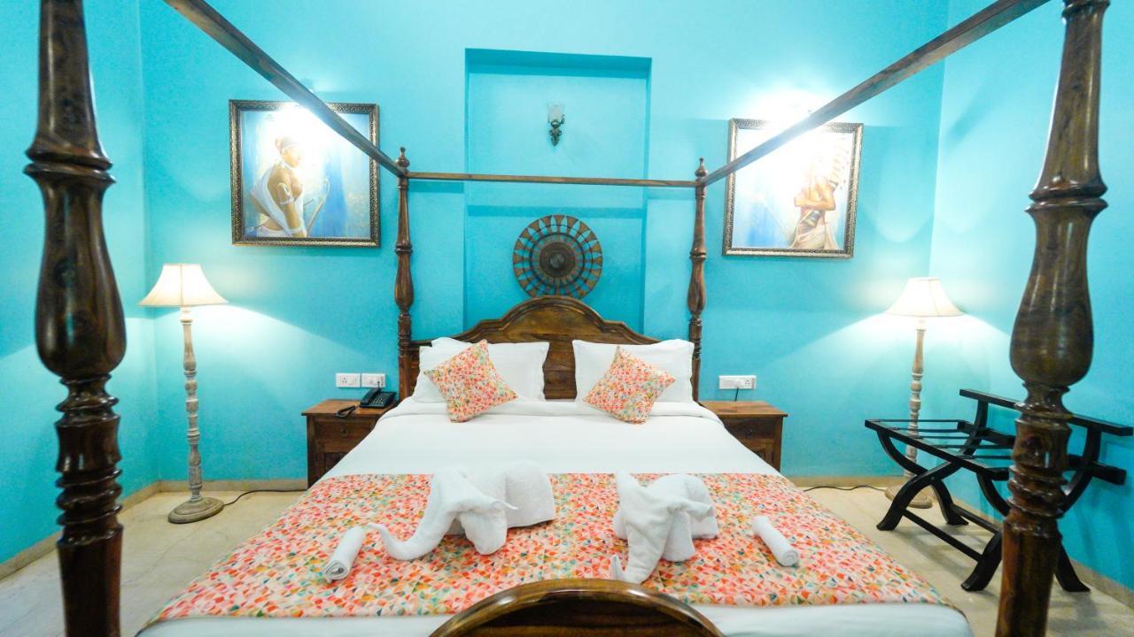 Surya Kiran Heritage Hotel Panadzsi Kültér fotó