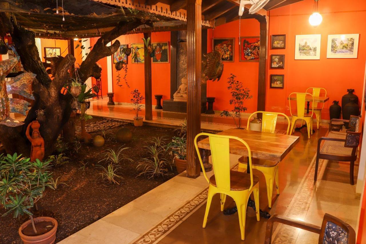 Surya Kiran Heritage Hotel Panadzsi Kültér fotó