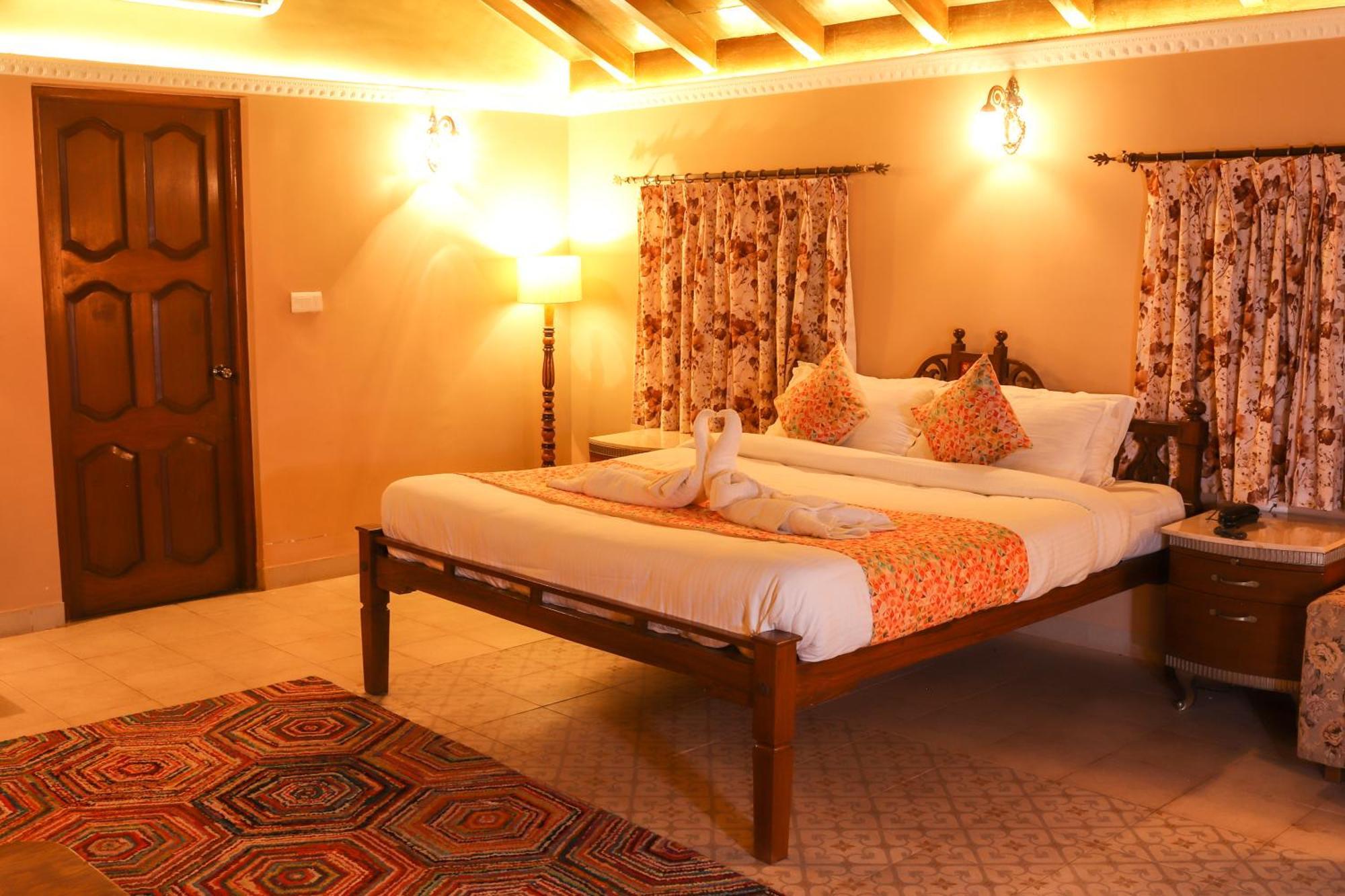 Surya Kiran Heritage Hotel Panadzsi Kültér fotó