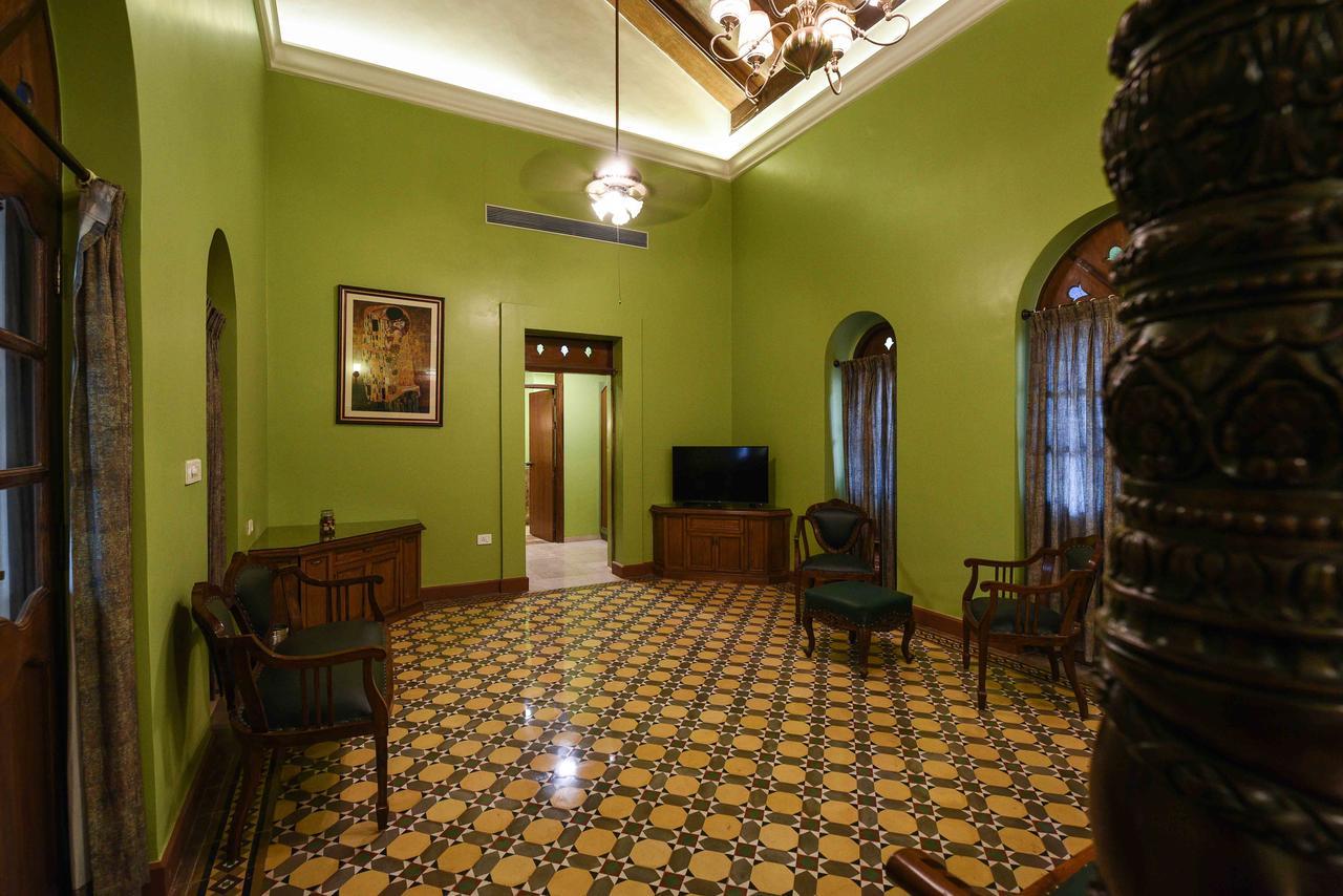 Surya Kiran Heritage Hotel Panadzsi Kültér fotó
