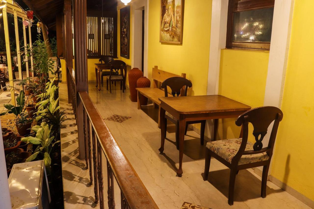 Surya Kiran Heritage Hotel Panadzsi Kültér fotó
